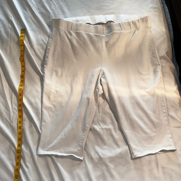 torrid Pants - Torrid Below Knee Leggings Size 4 (26)